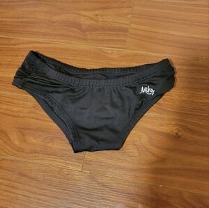 Mika Yoga Wear Black Pole Shorts